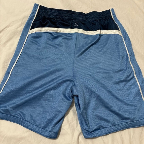 Vintage Reversible Jordan Shorts - Picture 4 of 8